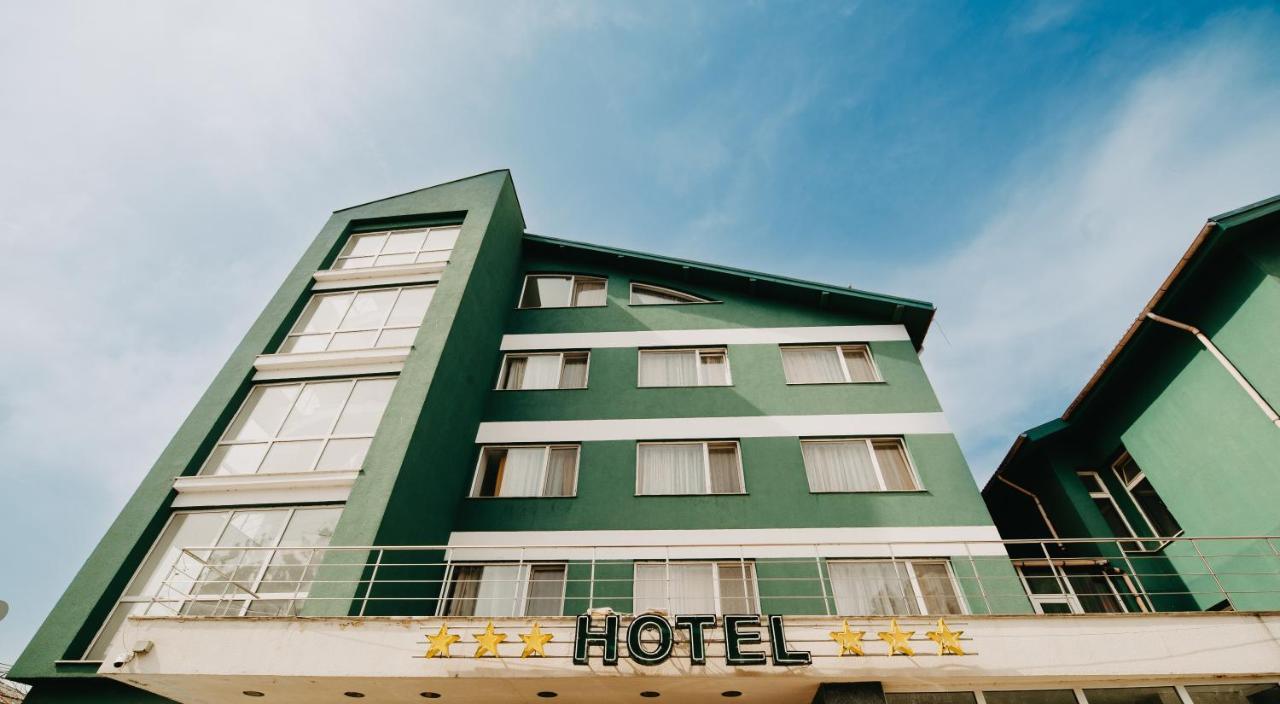 Hotel Atlantis Tulcea Exterior foto
